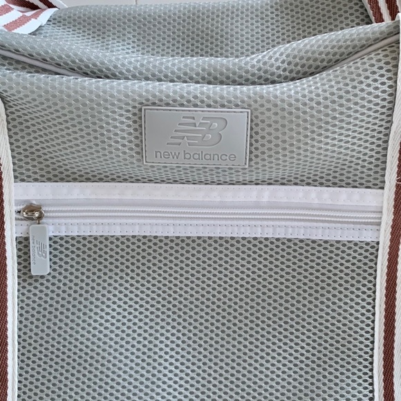 New Balance Gym Bag - Picture 3 of 5